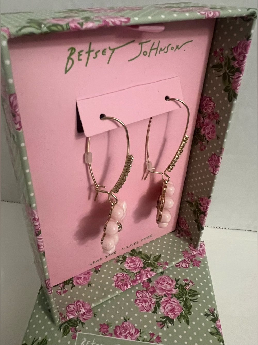 Betsey Johnson Gold tone Pink Daisy Drop Earrings - Picture 10 of 16